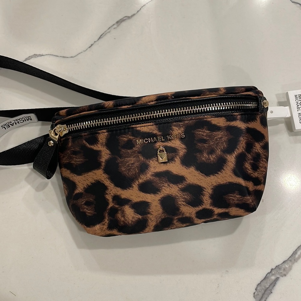Michael Kors cheetah Fannypack